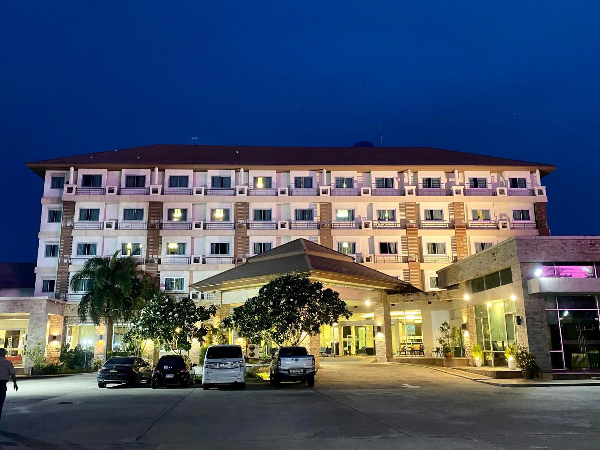 โรงแรม ซิตี้พาร์ค โคราช City Park Hotel Nakhon Ratchasima Exterior photo